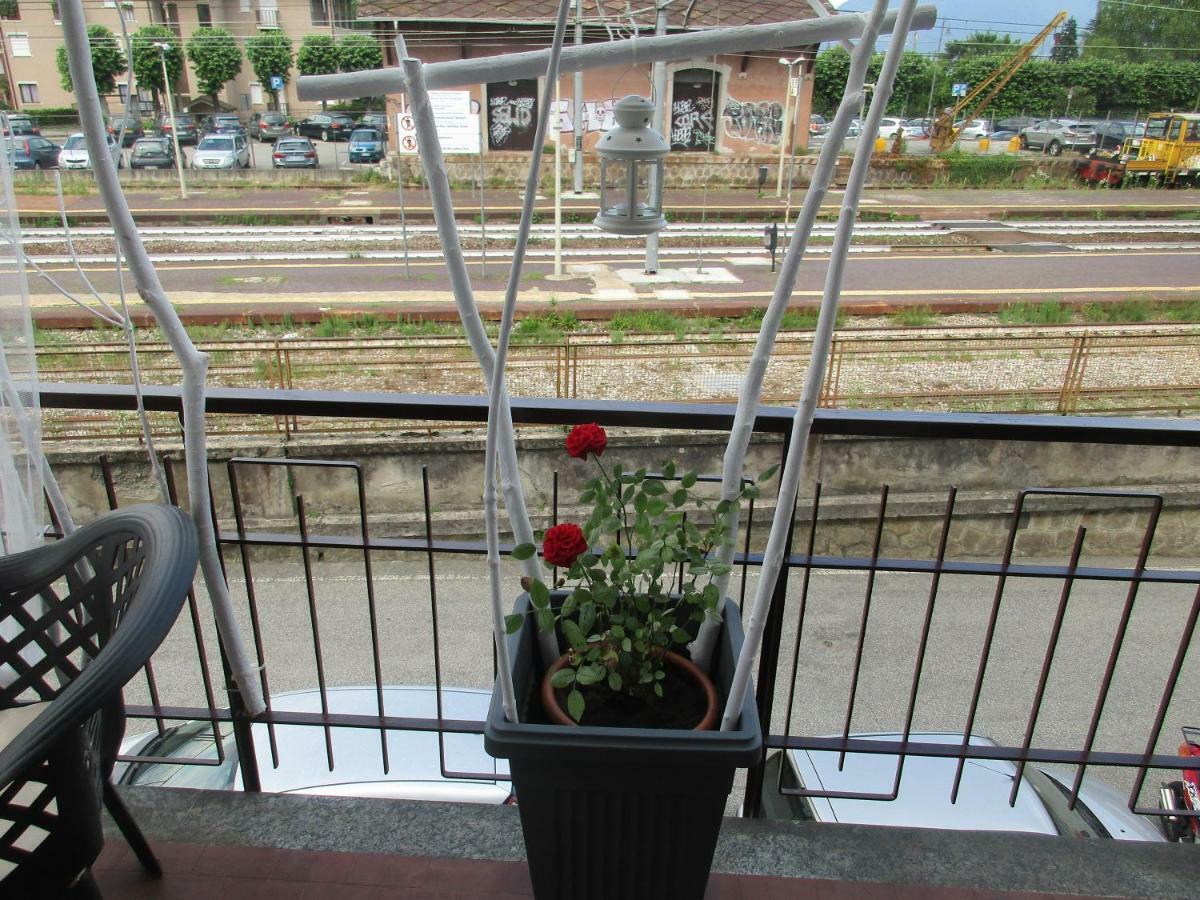 Red Rose Leilighet Stresa Eksteriør bilde